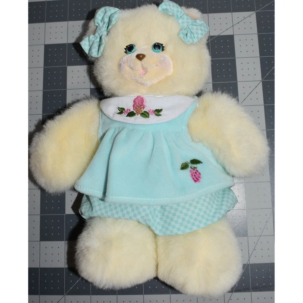 1998 Fisher Price Briarberry AshleyBerry Bear Plush 9 in w/ Original Dress Bows